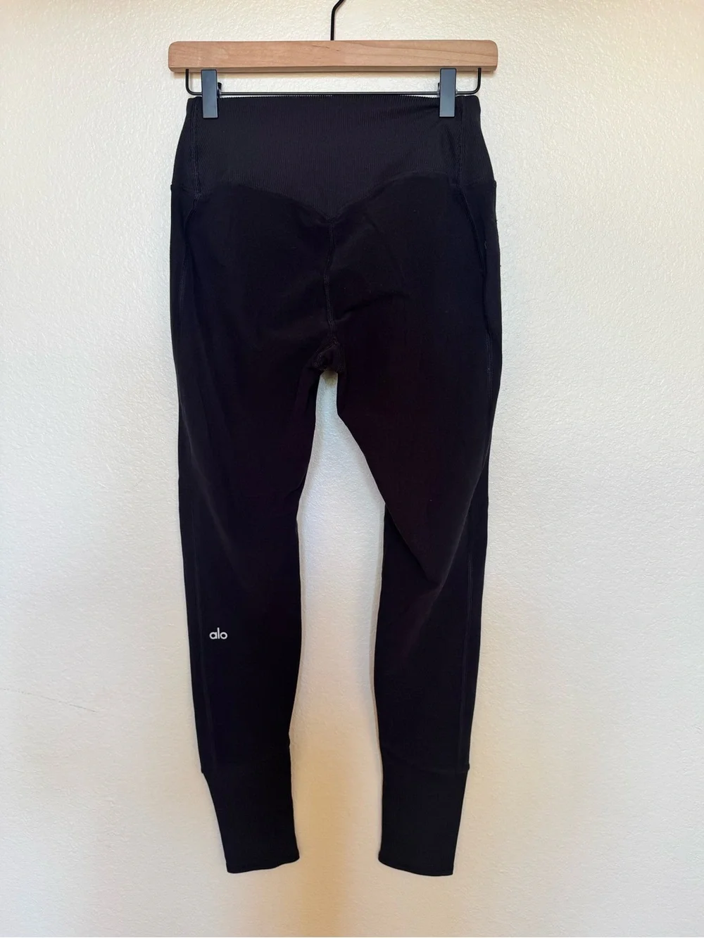 ALO Yoga Women’s Black High-Rise Active Leggings
